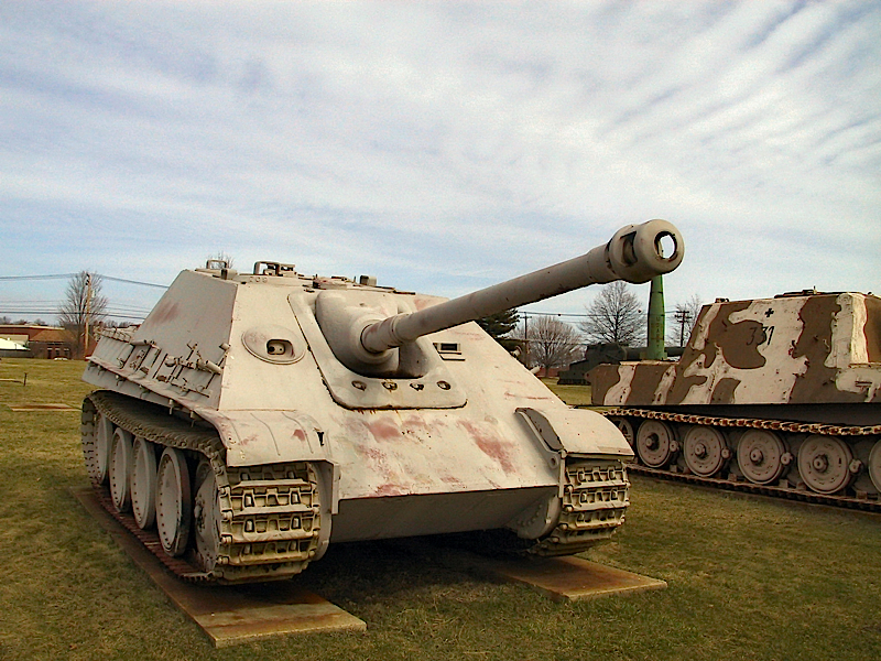 Jagdpanther - Με Τα Πόδια Γύρω Από