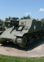 M7 Sacerdote Caminar Alrededor De