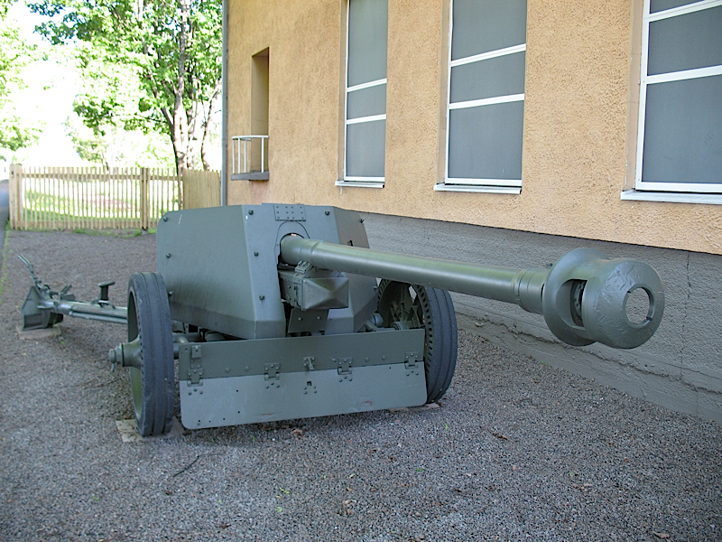 Pak 40 - Walk Around