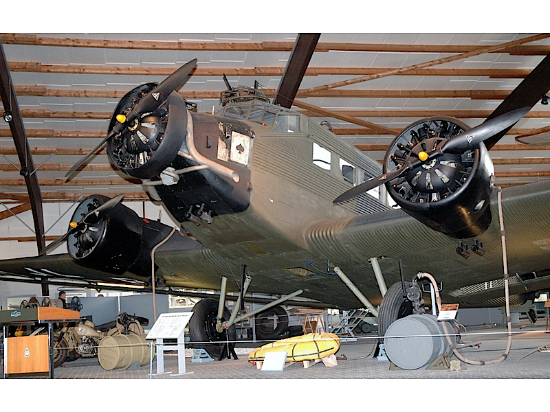 Junkers JU-52 - Ande por aí