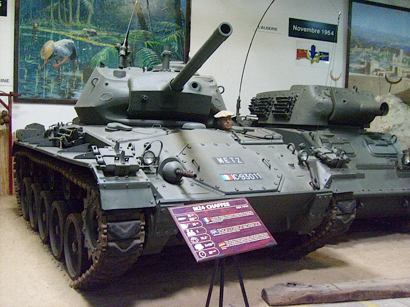 Ľahký Tank M24 Chaffee - Chodiť