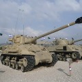 "Super Sherman M-51" - vaikščiokite aplink