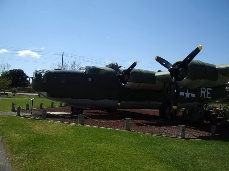Konsolidovani B-24M Liberator - WalkAround