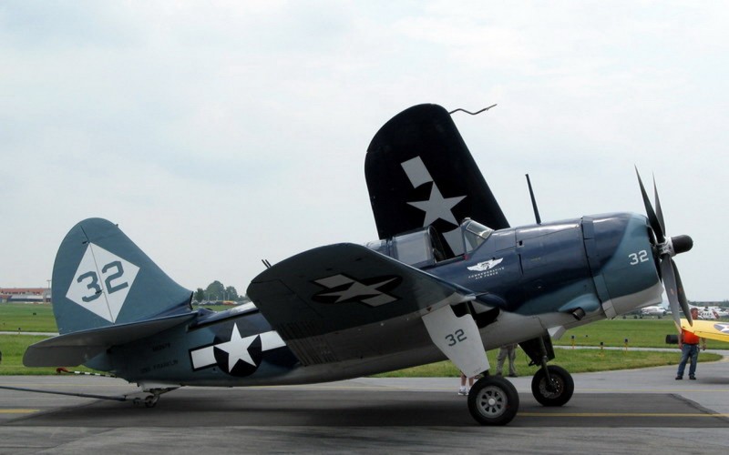 Curtiss SB2C-5 Helldiver - Rondgang