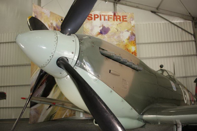 Spitfire Mk XVI - Gå runt