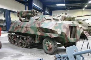 Sd.Kfz.4/1 Maultier - WalkAround