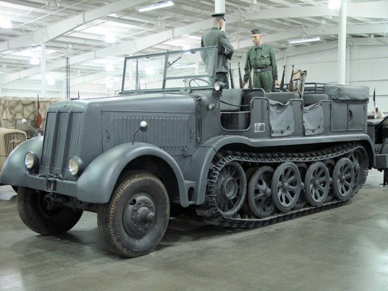 SdKfz 8 12 Тон - Разходка