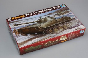 Russisk PT-76 Lys Amfibie Tank - Trompetist 00380