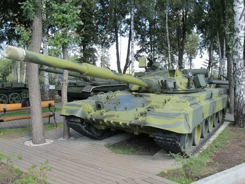 T-80B - 绕行