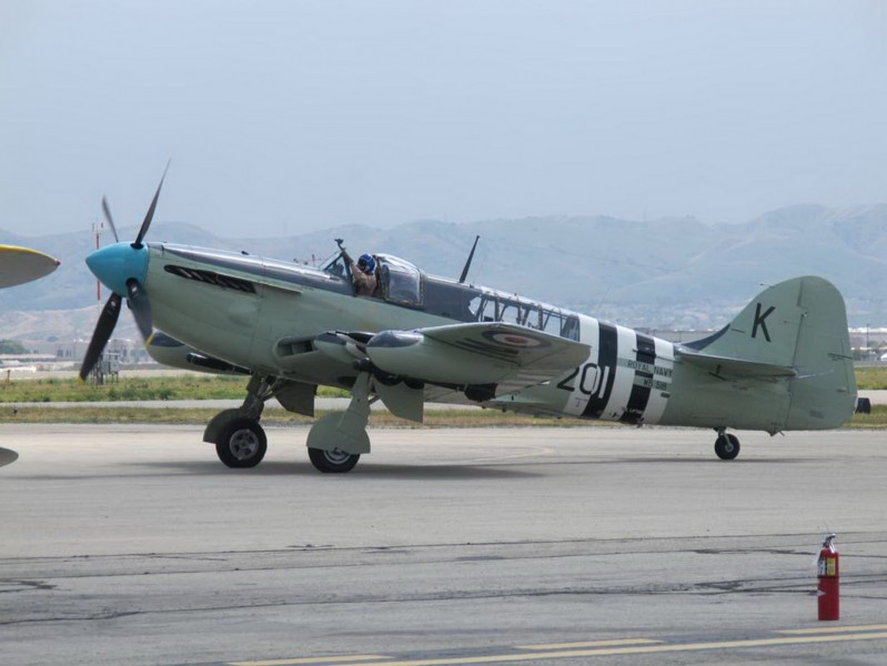 Fairey Firefly AS Mk 6 - Прогулянка