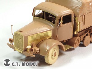 Andre verdenskrig Tysk Heavy Halftrack L4500R MAULTIER - E.T.MODEL E35-135