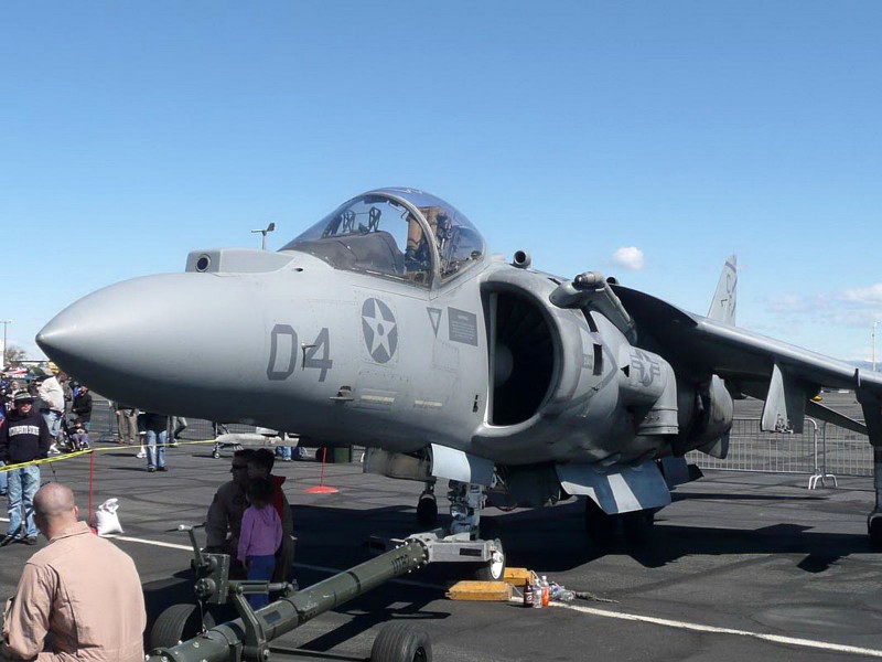 McDonnell-Douglas AV-8B Harrier II Plus - jalutuskäik