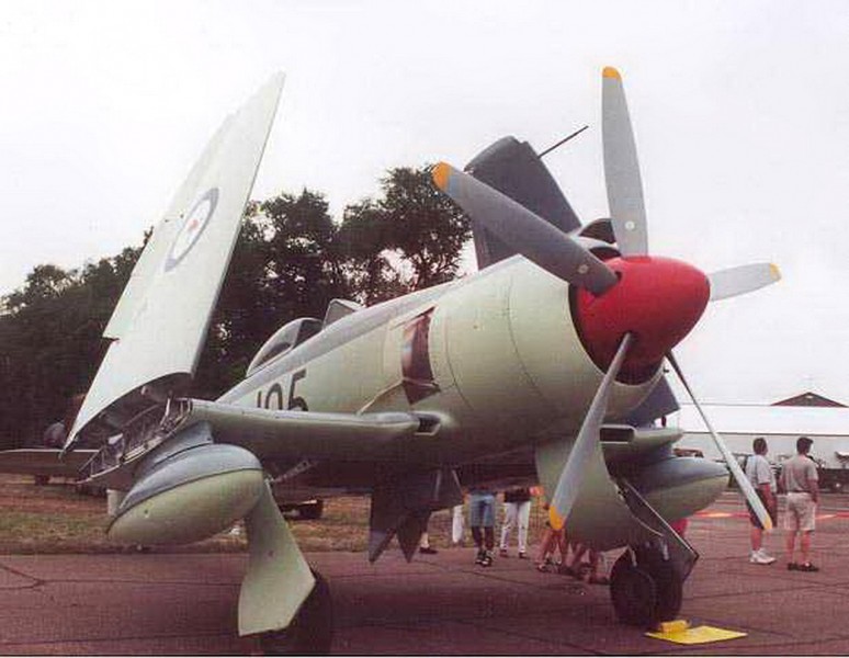 Sea Fury vol3-WalkAround
