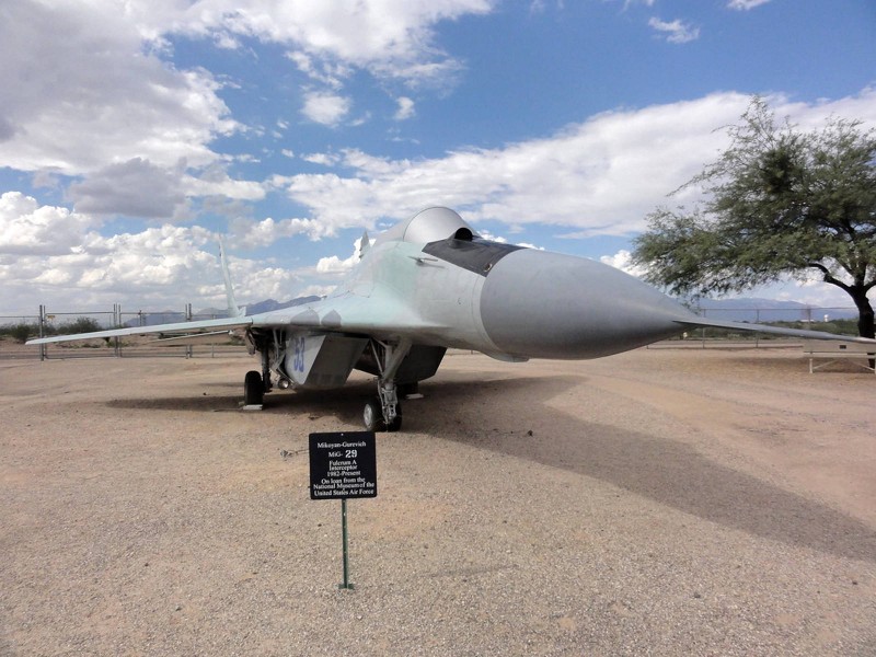 Mikoyan MiG-29 - WalkAround