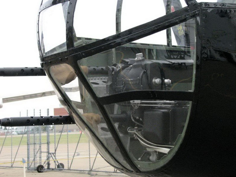 B-25J Mitchell vol2 - Rundgang