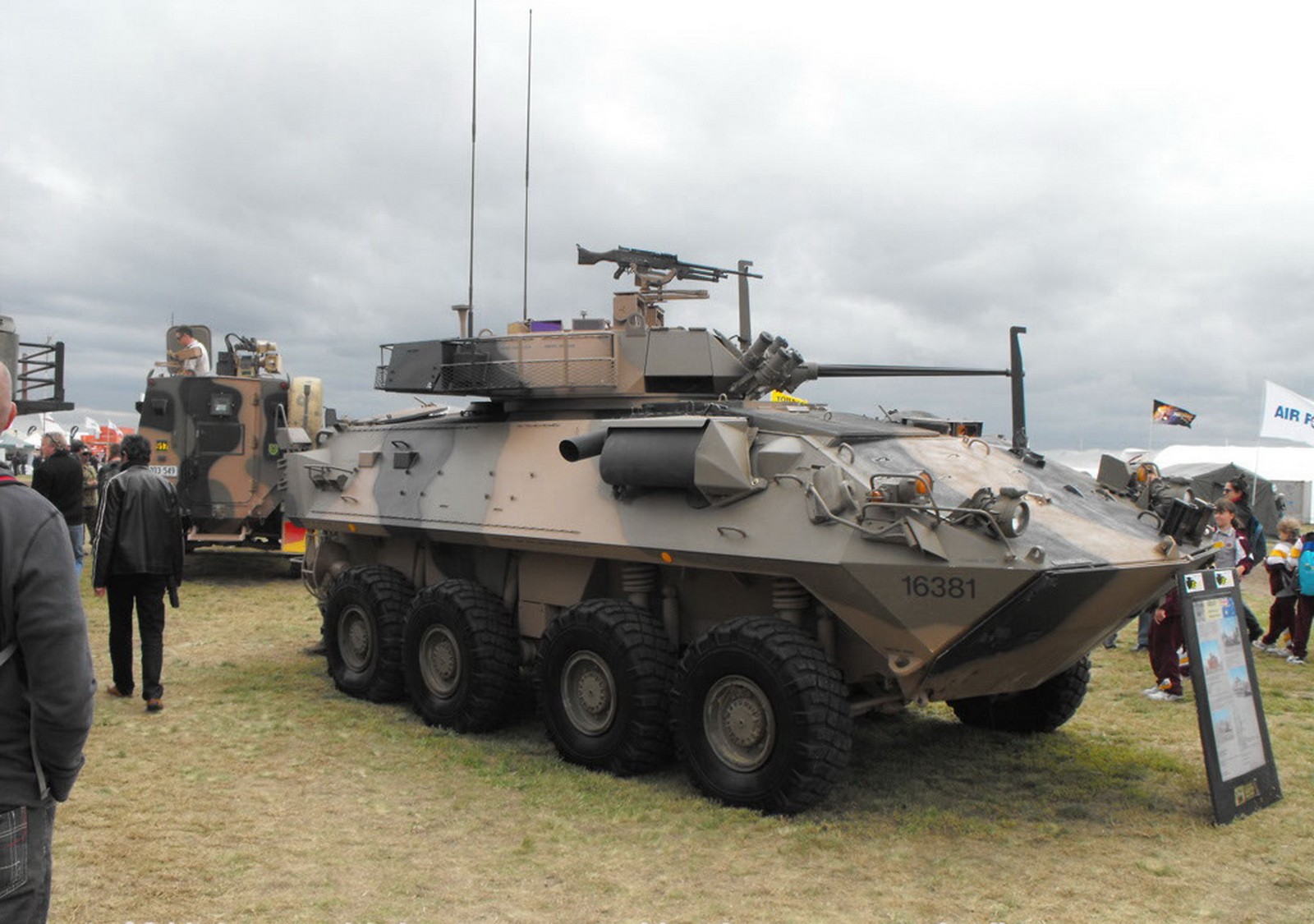 LAV met 25mm Gun Turret