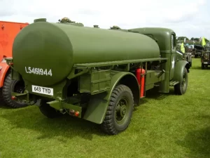 Bedford OYC tanque de combustível - Walk Around