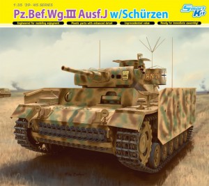 Pz.Bef.Wg.III Ausf.J met Schurzen - DML 6570