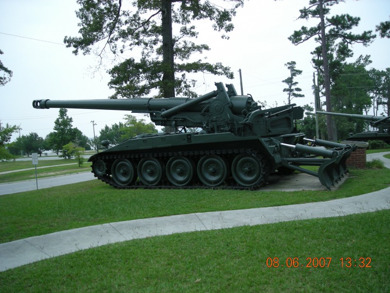 Haubica M110A2