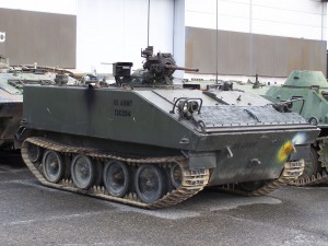 Vehículo blindado de combate M114 - Fotos y Video