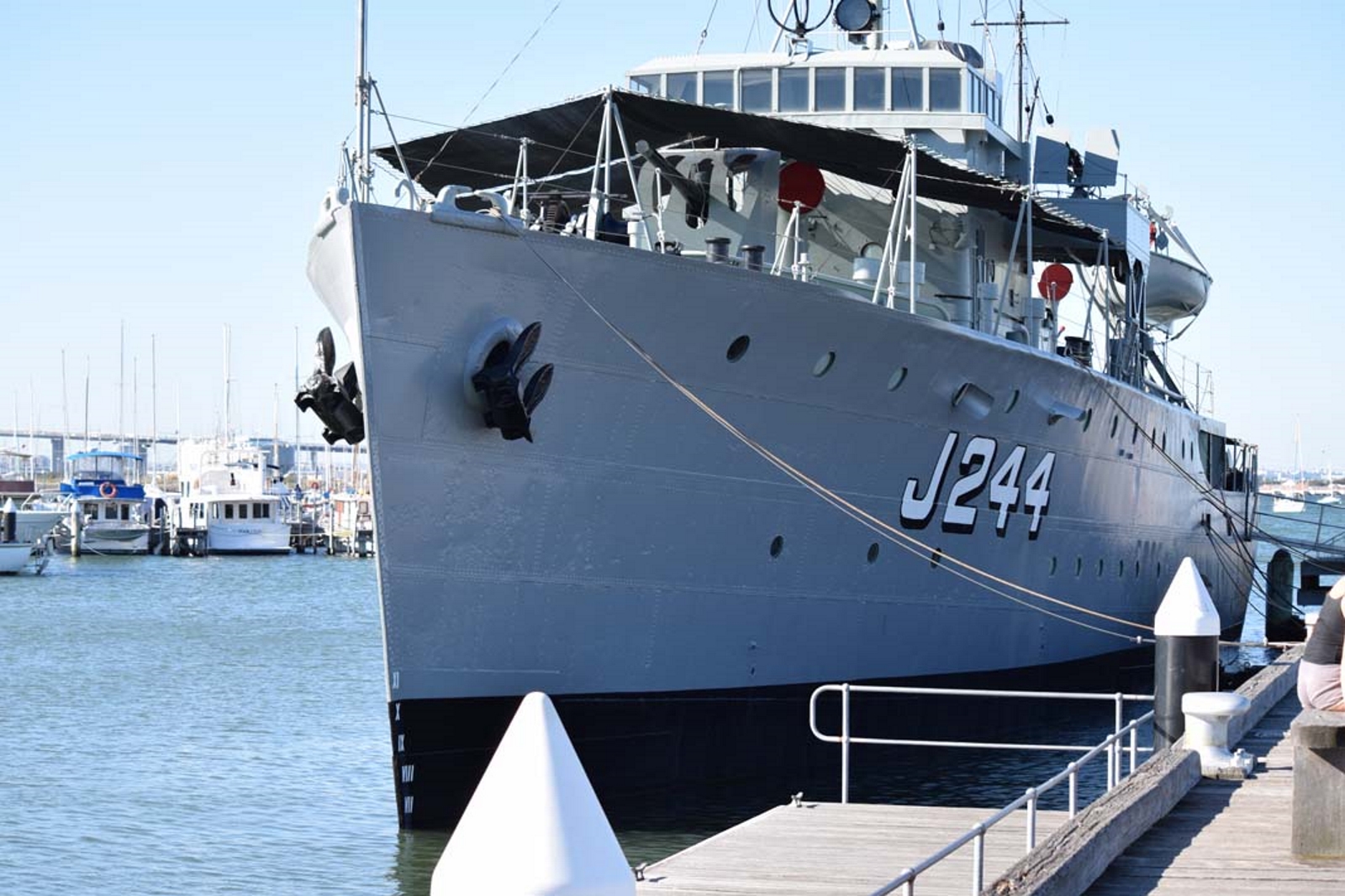 Castlemaine HMAS (J244)