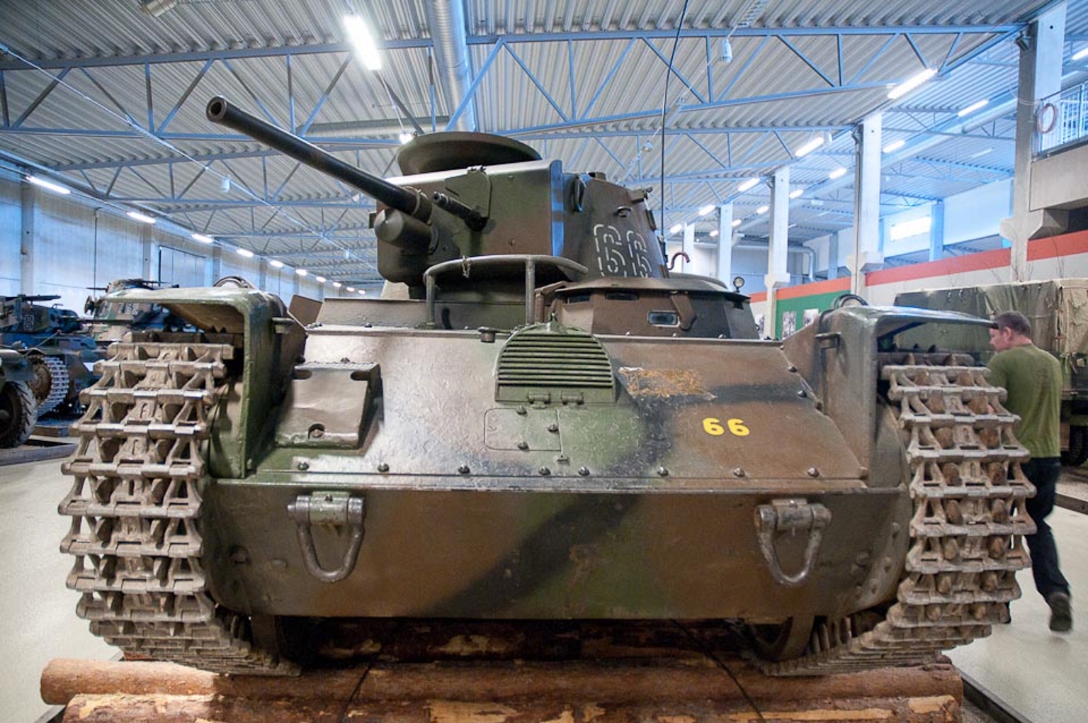 Stridsvagn m-38 ·