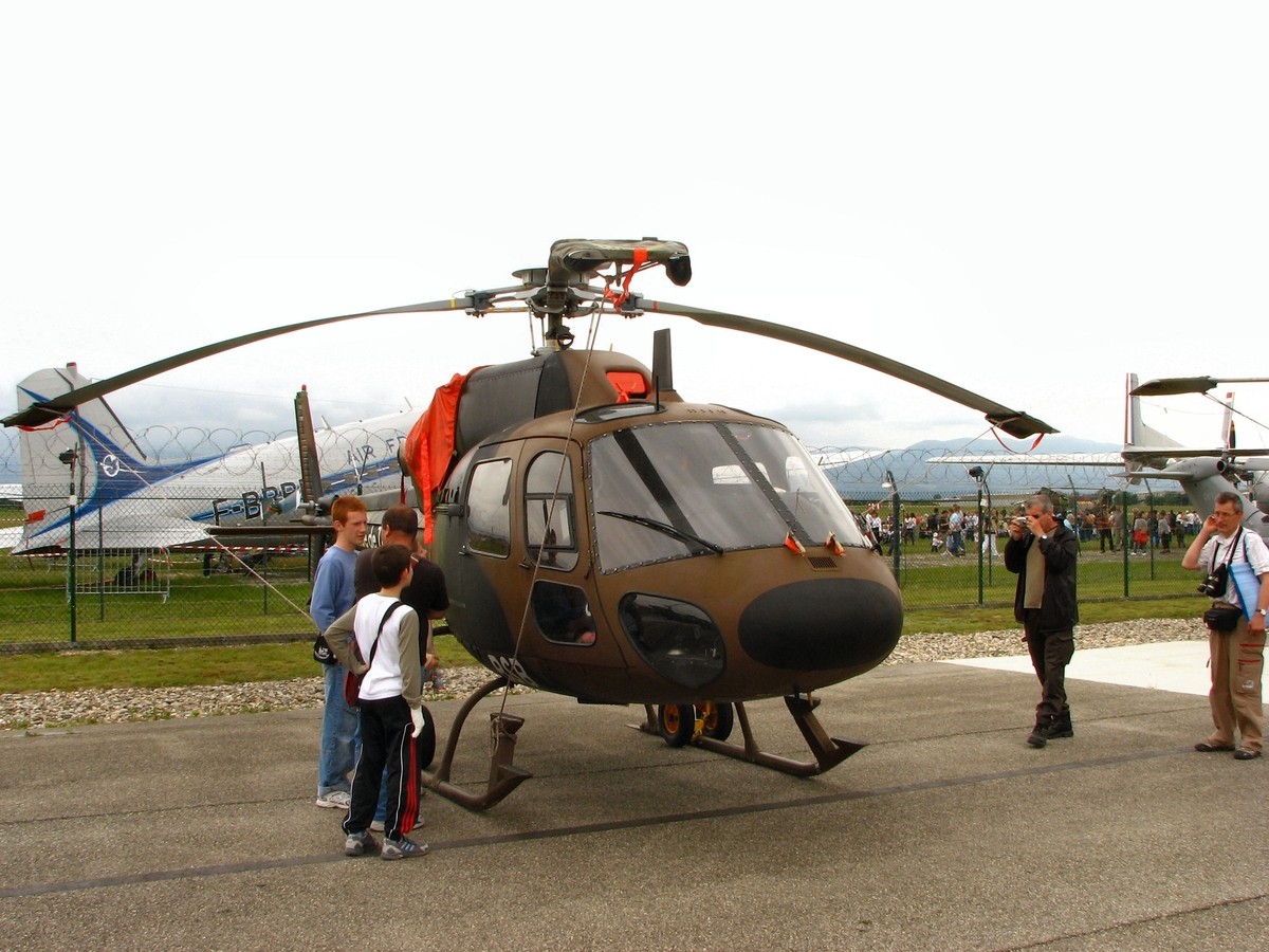 Aerospatiale AS555UN - Photos & Vidéo