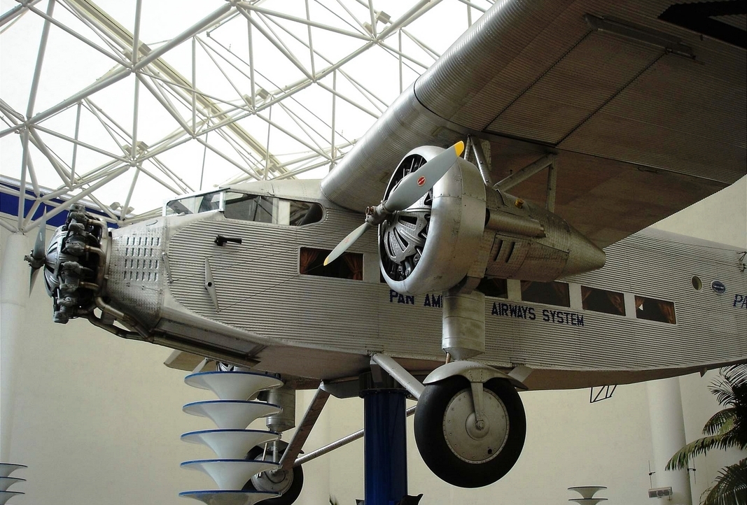 Ford 5-AT-B Trimotor