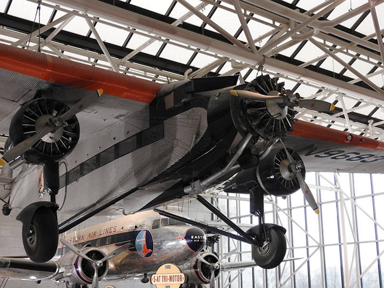 Ford AT-5 Tri-motor