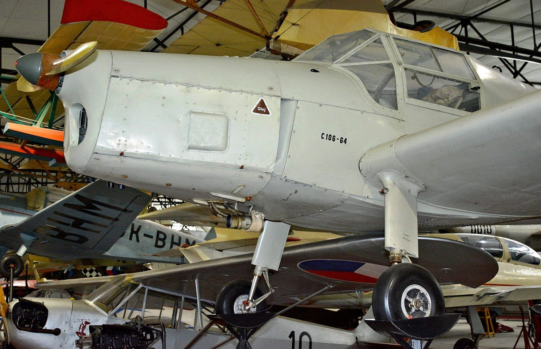 Zlín Z-381