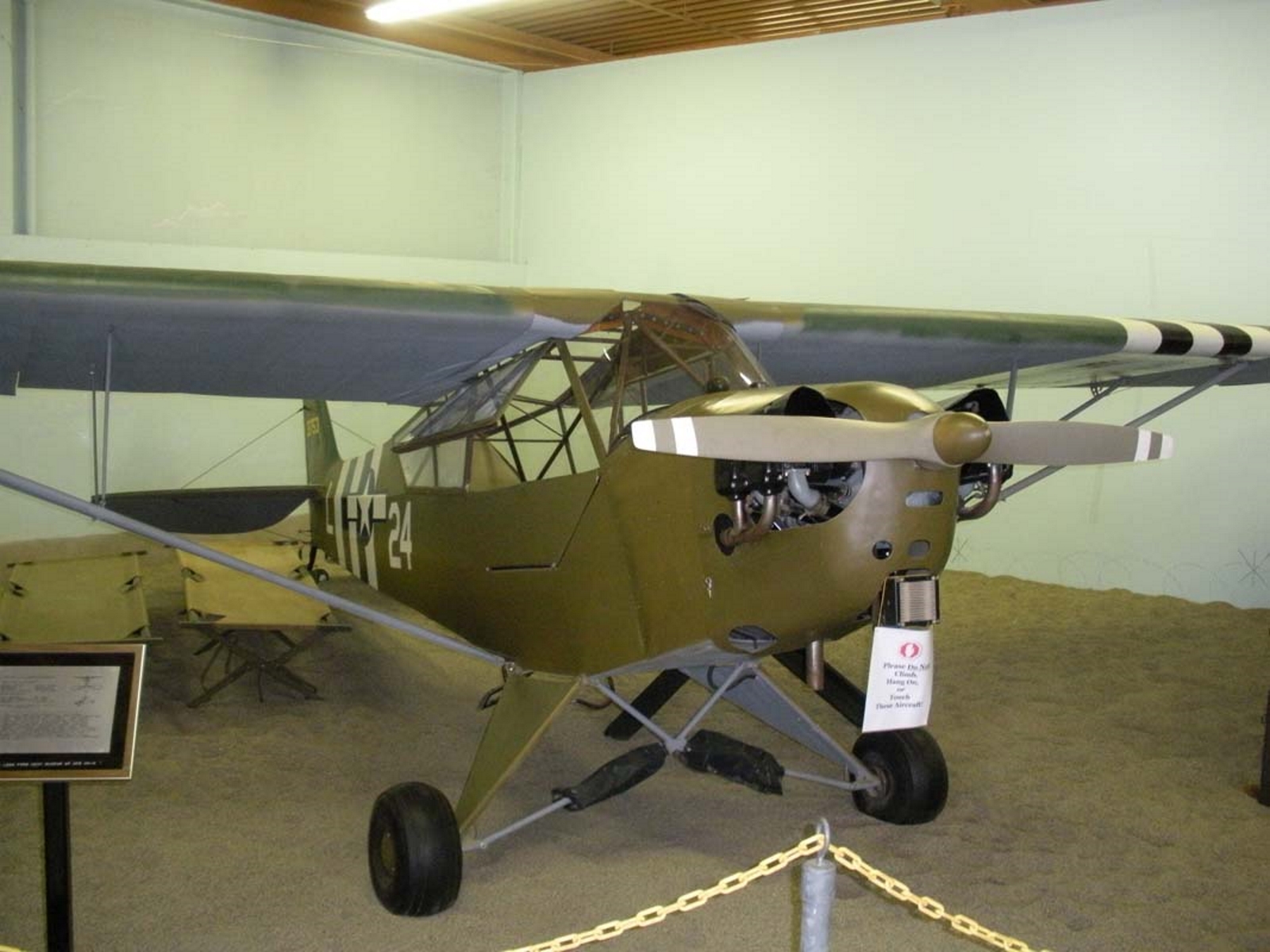 Piper L-4B szöcske