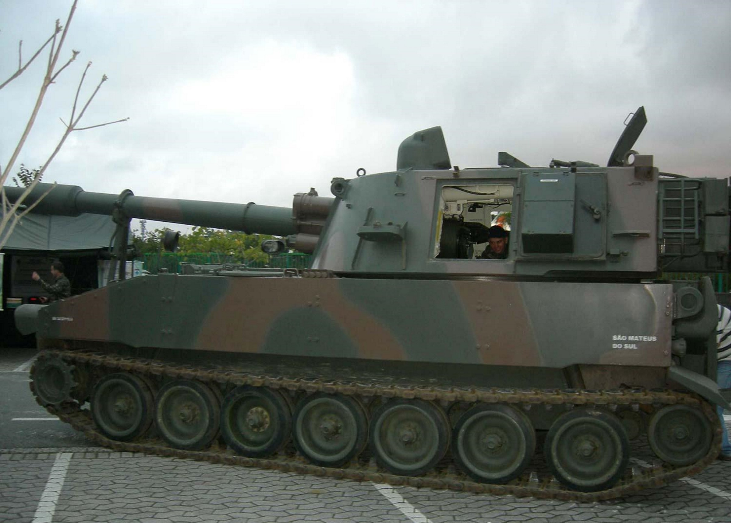 M-109 (M-109)