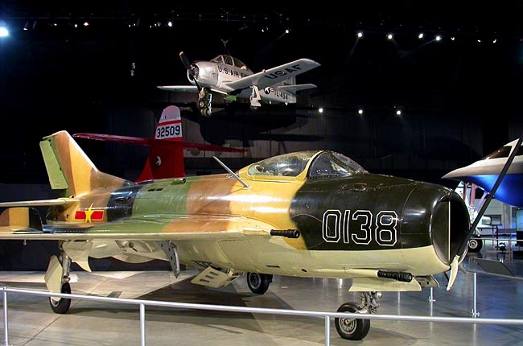新品 Panzerkampf パンツァーカンプ 1/72 ミグ MiG-19S （S-105