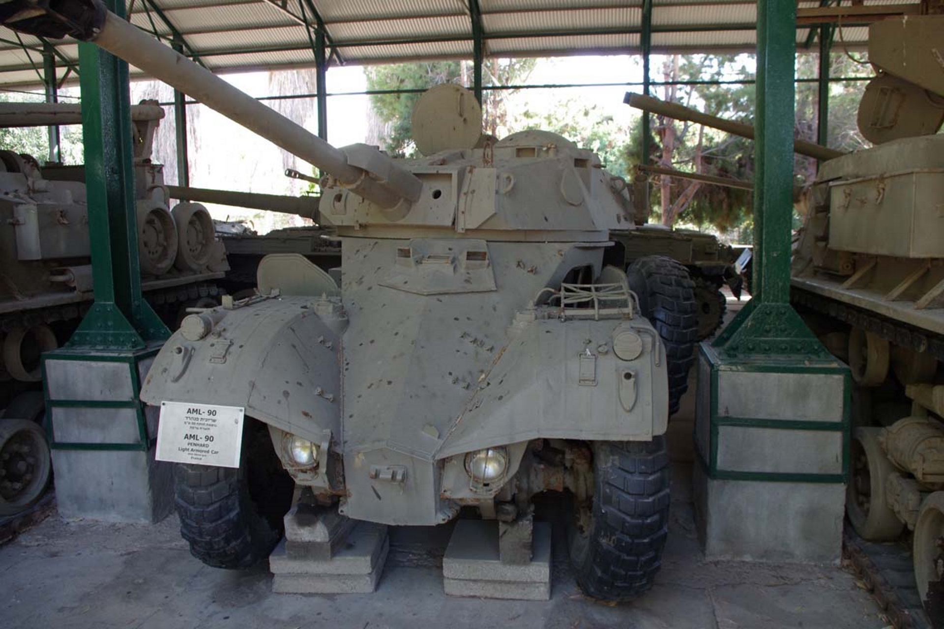 Panhard AML-90