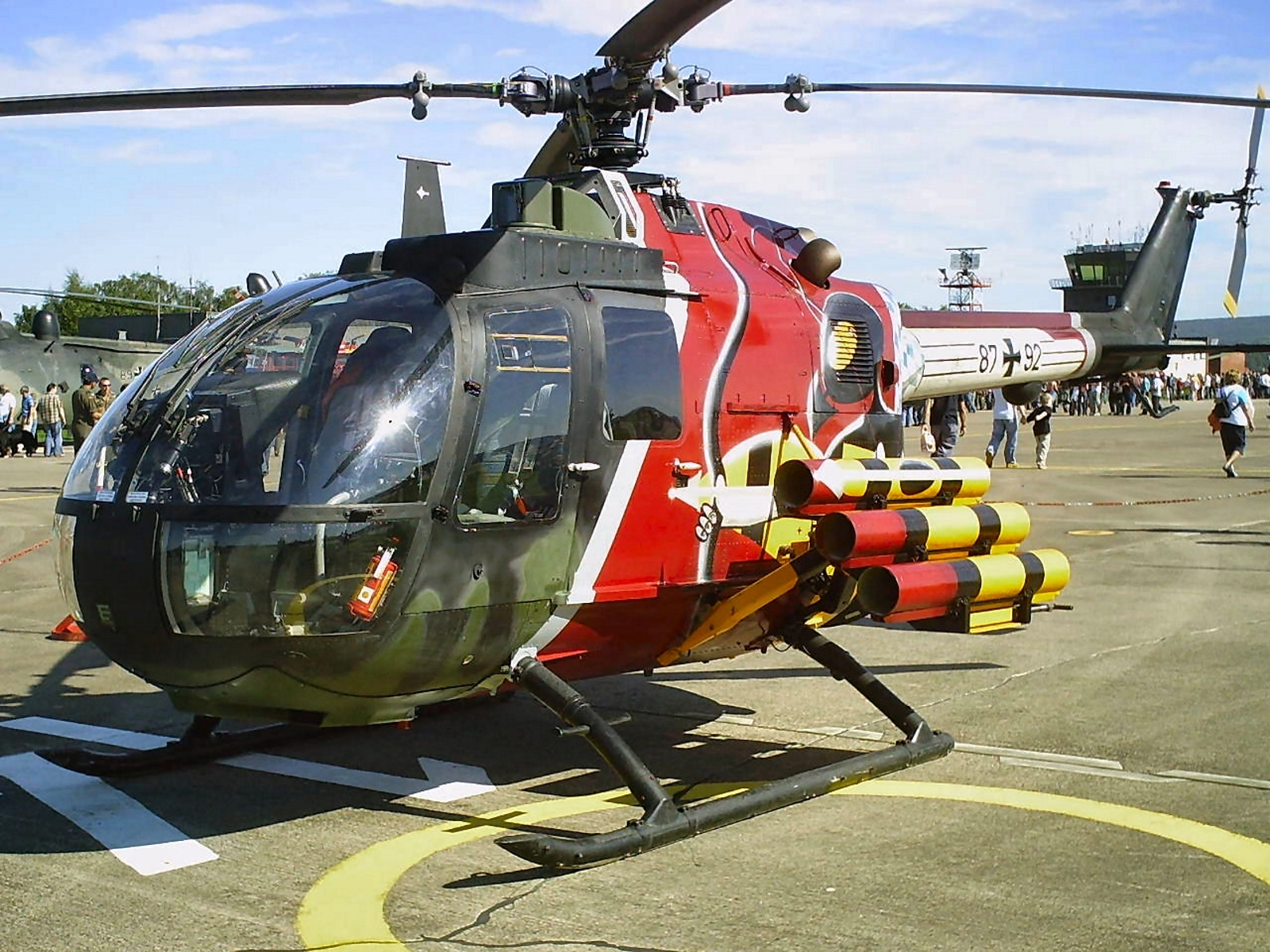 BO-105 파 1A1