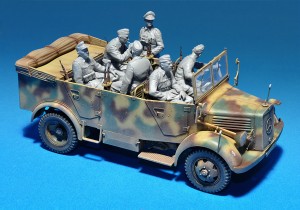 Kfz.70 MB 1500A Alemán 4x4 Coche w / Tripulación - MiniArt 35139