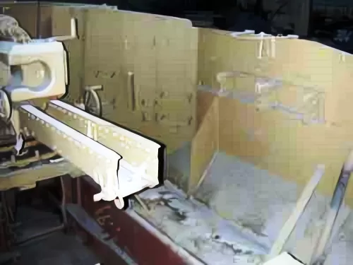 10.5cm-LEFH18Sf-auf-Geschutzwagen-39H-102