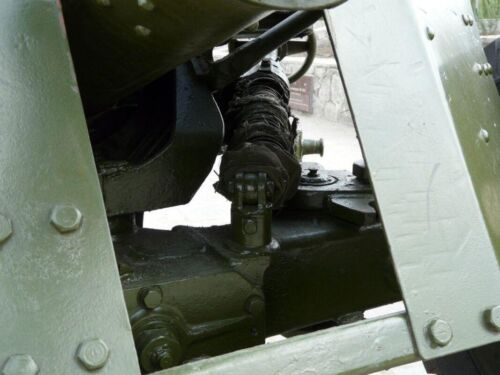 85 mm divisional gun D-44