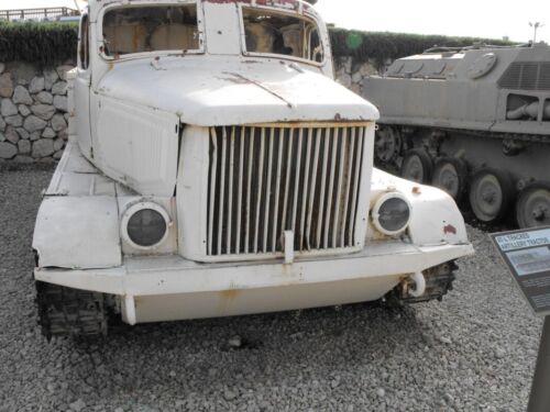 AT-L Artillery Tractor