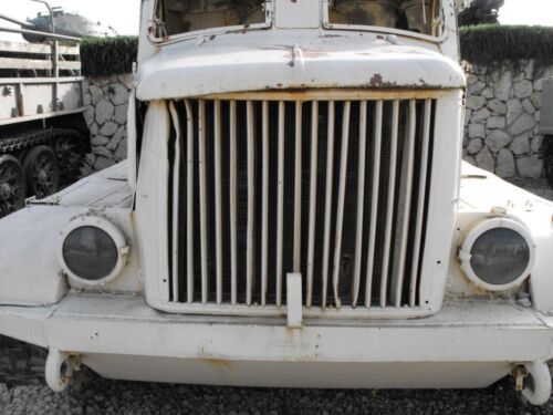 AT-L Artillery Tractor