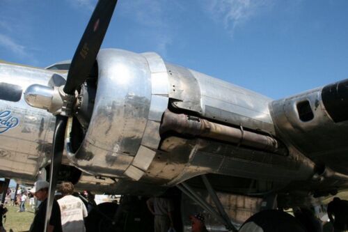 B-17G-Flying-Fortress-00009