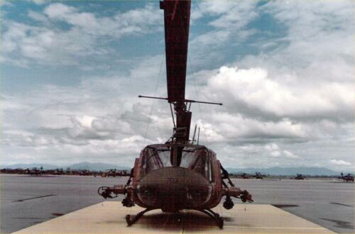 UH-1D Huey Gunship
