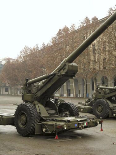 FH-70 155mm Field Howitzer