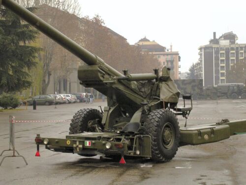 FH-70 155mm Field Howitzer
