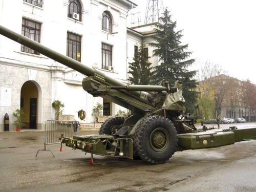 FH-70 155mm Field Howitzer