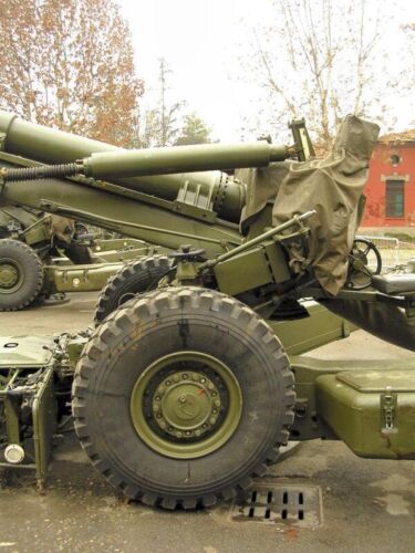 FH-70 155mm Field Howitzer