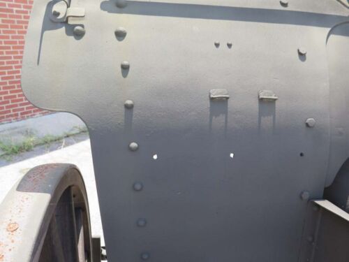 German 10.5 cm leFH 16 Field Howitzer