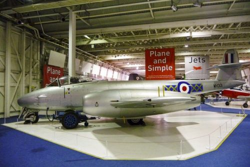 Gloster Meteor F.8