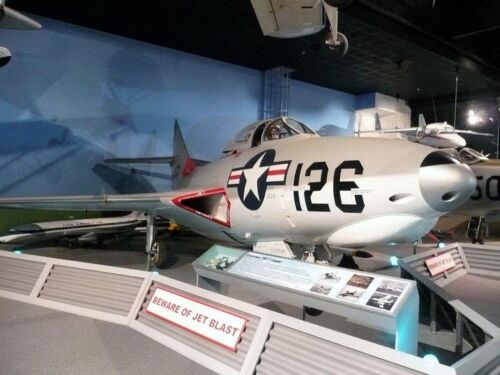 Grumman F9F-7 Cougar