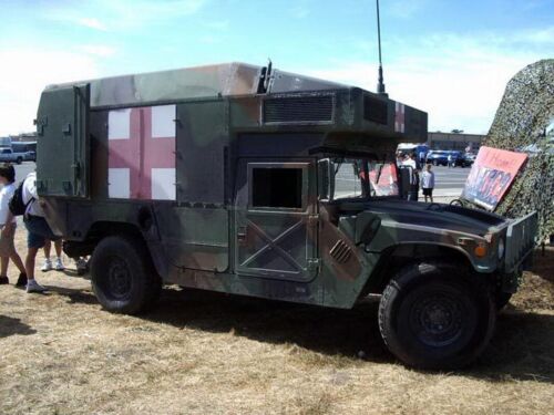HMMWV M997 Ambulance